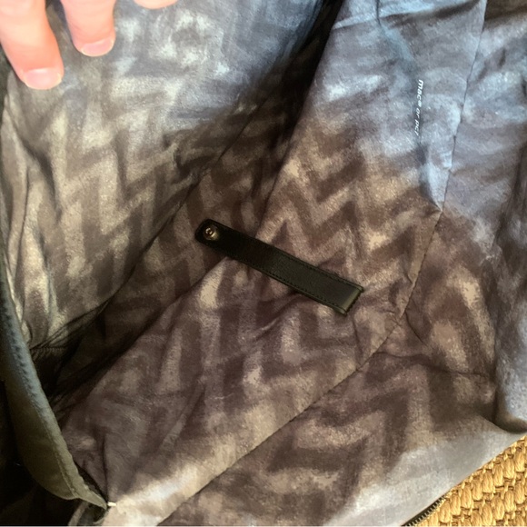 Lululemon Yoga Moto Messenger Bag 💼 🧘 - Picture 6 of 8